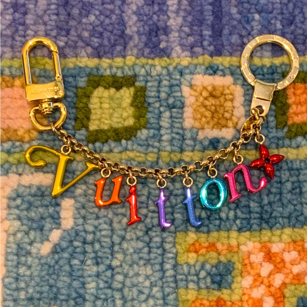 Louis Vuitton New Wave bag chain